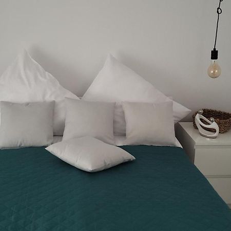 Apartamenty Pod Uwalonym Debem Jezow Sudecki ภายนอก รูปภาพ