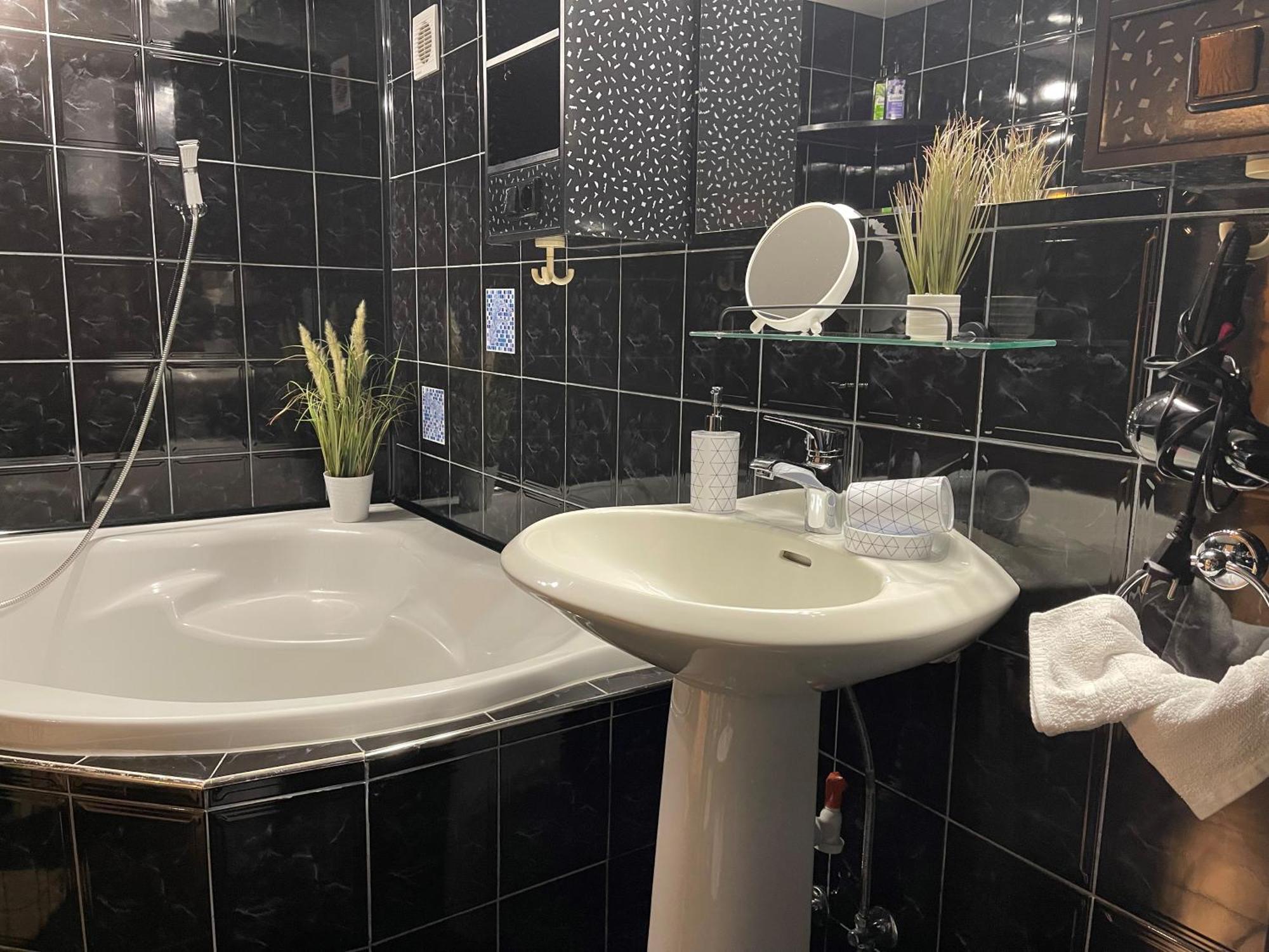 Apartamenty Pod Uwalonym Debem Jezow Sudecki ภายนอก รูปภาพ